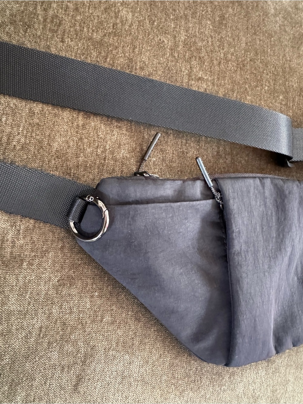 lululemon athletica Crossbody / Belt Bag Black - Picture 3 of 9